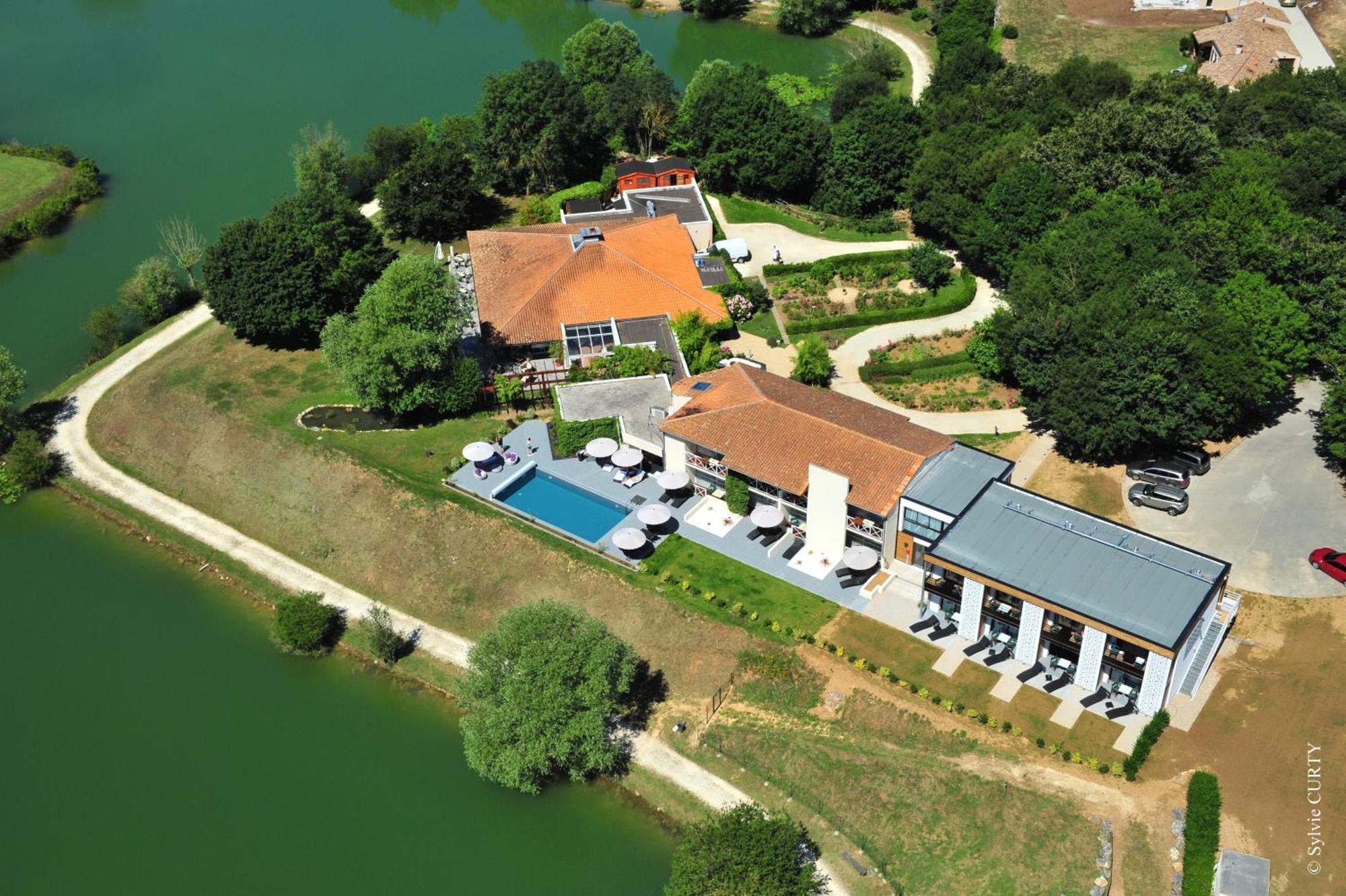 Les Jardins Du Lac Trizay Exterior foto